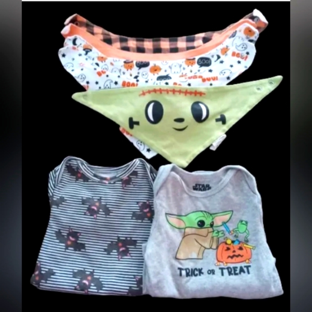 Star Wars Halloween Baby Yoda & Bats Baby Infant Onesies w Scary Bibs Lot of 7